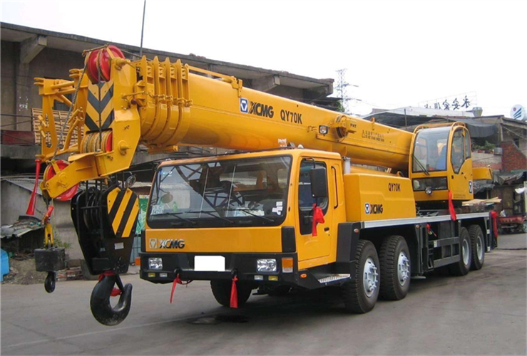 白塔区吊车出租选择重点